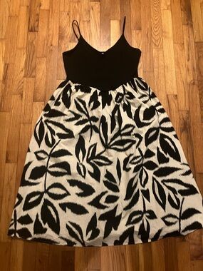 Black/White Floral Dress